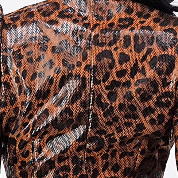 Clothes - Picture 9 of 11